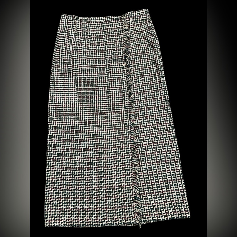 Classic Black and Cream Houndstooth Skirt